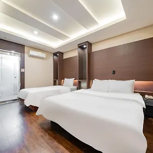 2* ホテル Airport June